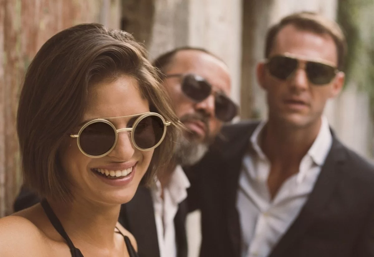 Brillenmarke Andy Wolf - Frau und zwei Männer mit Sonnenbrillen