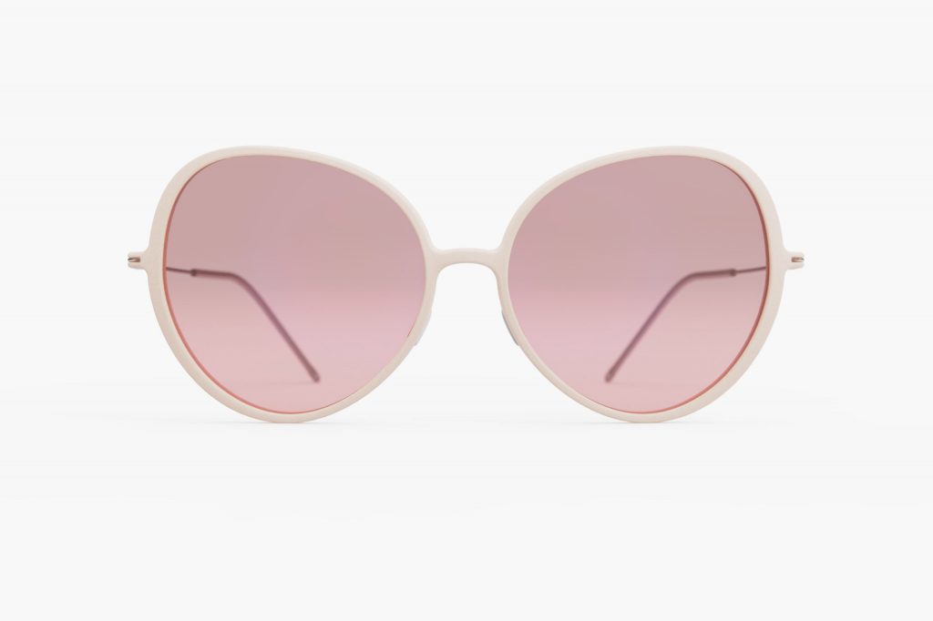 Annu Sonnenbrille - Modell Cateye in Weiß mit pinken Gläsern - Ansicht Front