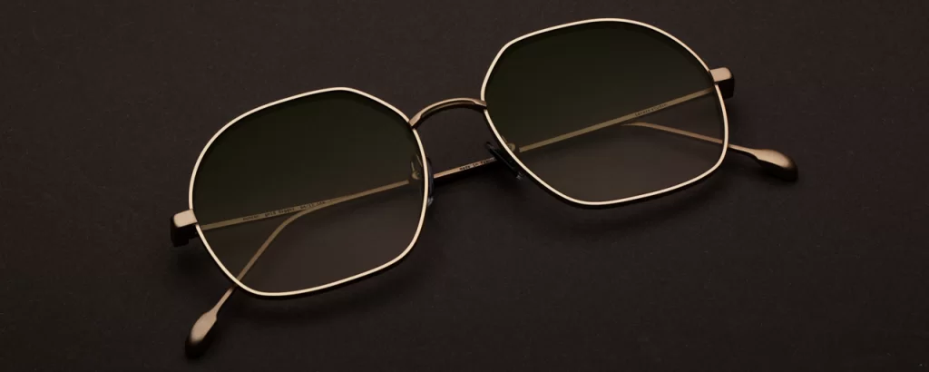 Lazare Studios Sonnenbrille - Contrebande Mustard Green Gradient Frontansicht