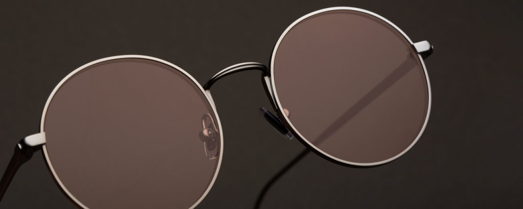 Lazare Studios Sonnenbrille - Walsh Grey Surprise Peach Nahaufnahme